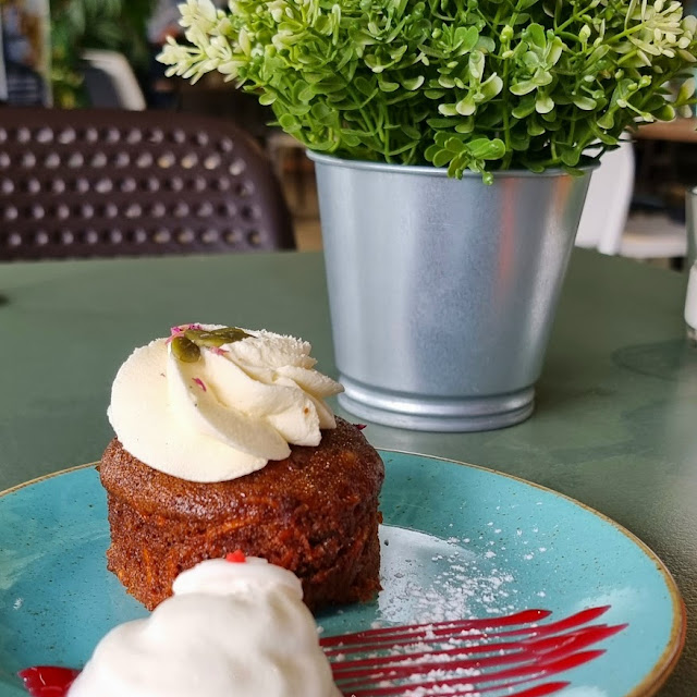 Carrot Cake Slice